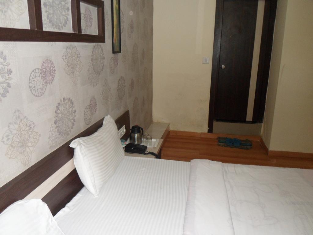 Hotel Avion Inn Ahmedabad Chambre photo