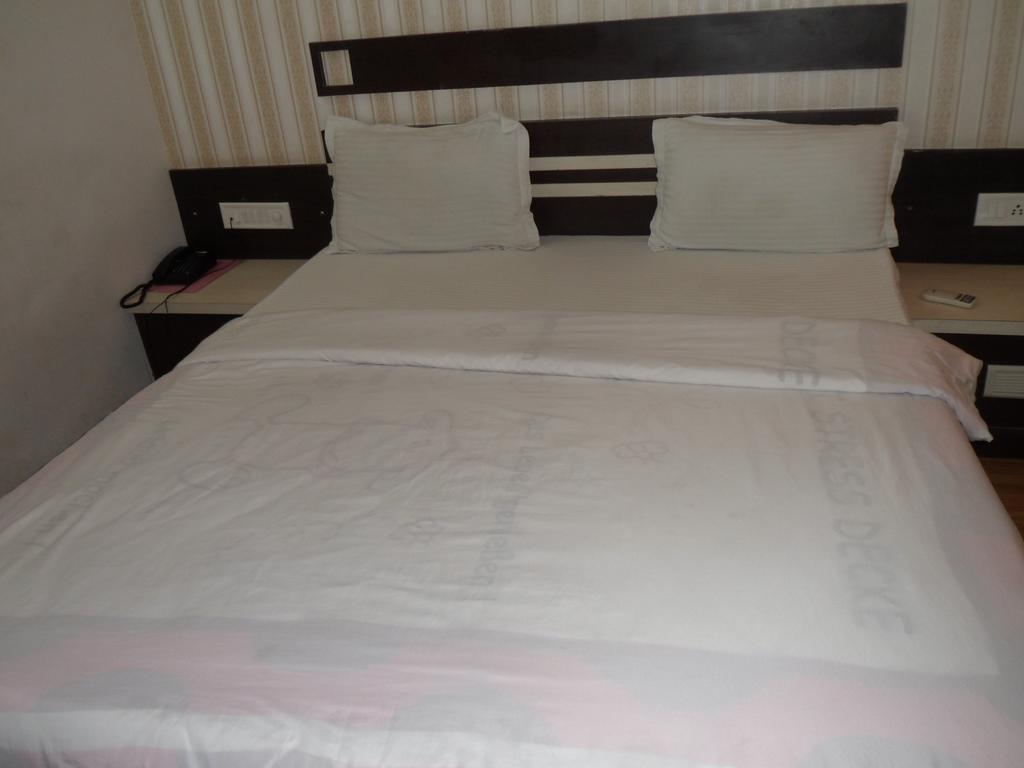 Hotel Avion Inn Ahmedabad Chambre photo