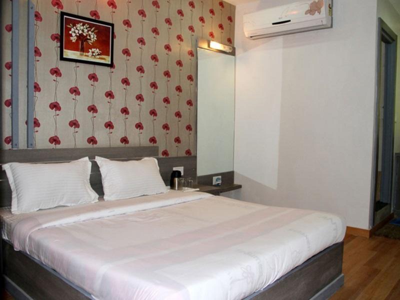 Hotel Avion Inn Ahmedabad Extérieur photo