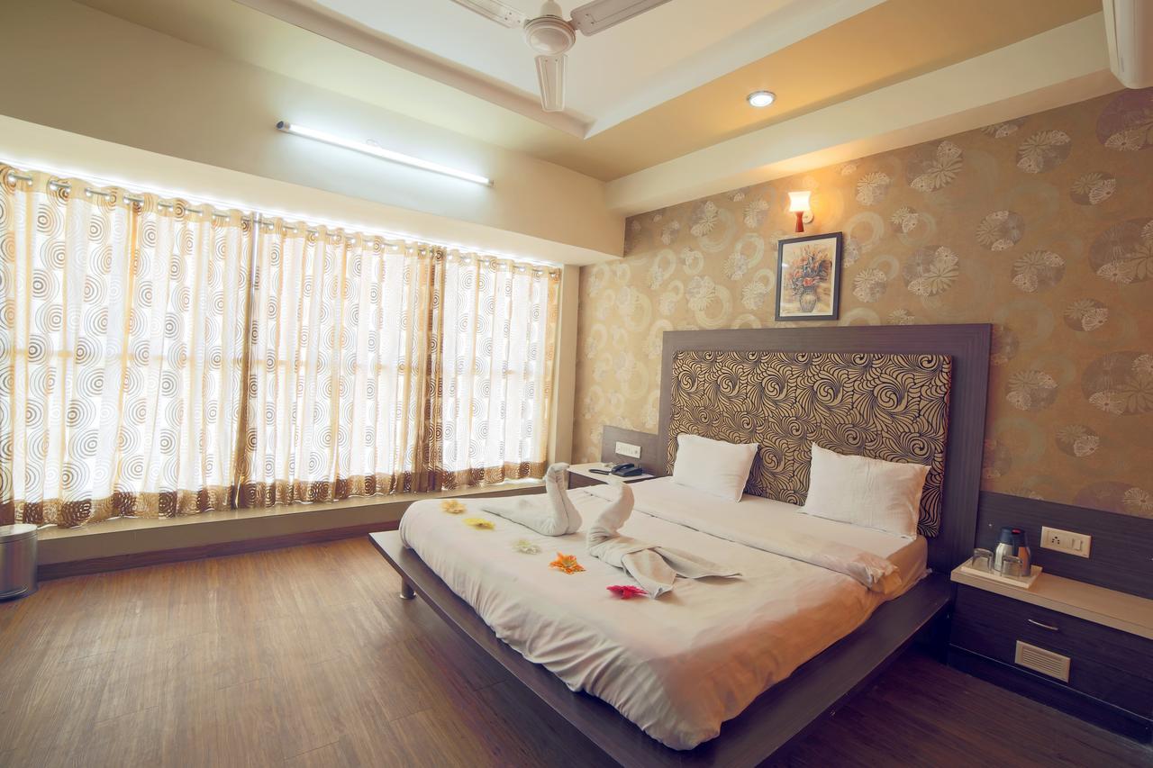 Hotel Avion Inn Ahmedabad Extérieur photo